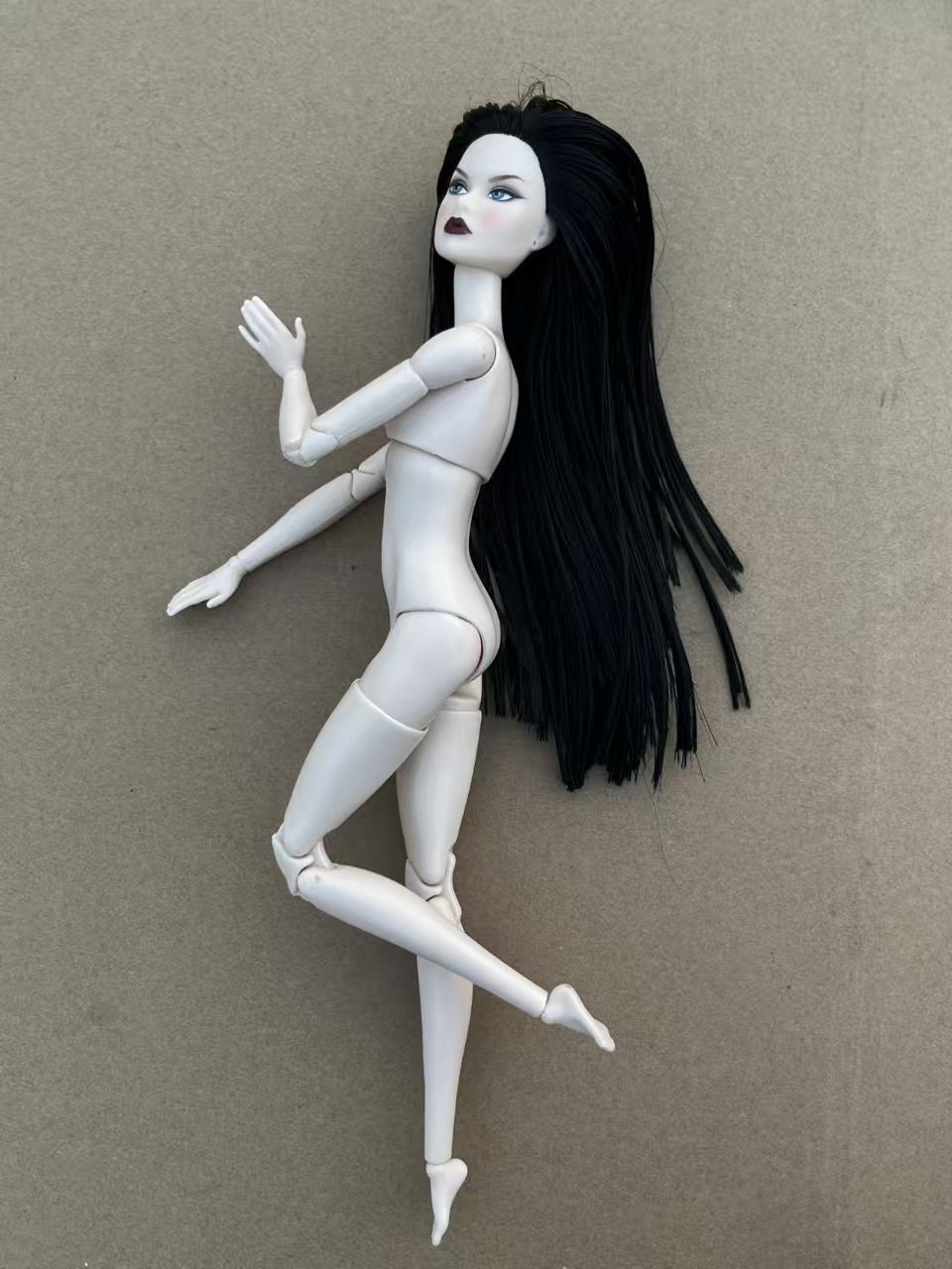 Figurka kolekcjonerska Superwh – Yoga Fitness Model recenzja i cena