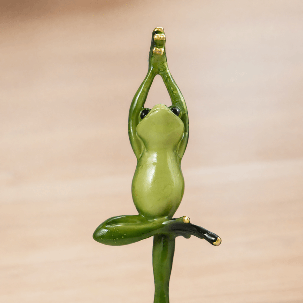 Żywiczna figurka amfibija w po – Yoga Fitness Model recenzja i cena